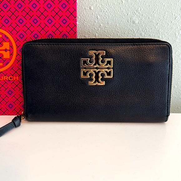 Authentic Tory Burch Wallet with original bag. Great condition! - Picture 1 of 12